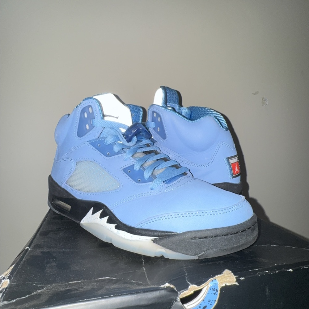 Jordan 5 UNCs